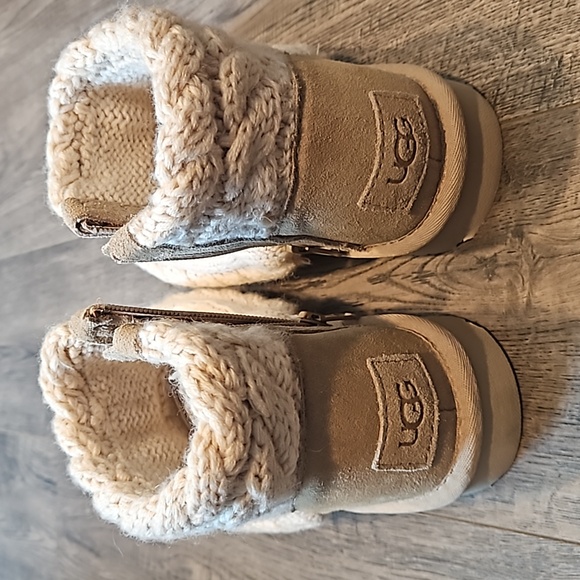 Ugg Classic Mini Chunky Knit Boot Women's Size 5 Brand New Without Tags - Picture 4 of 8